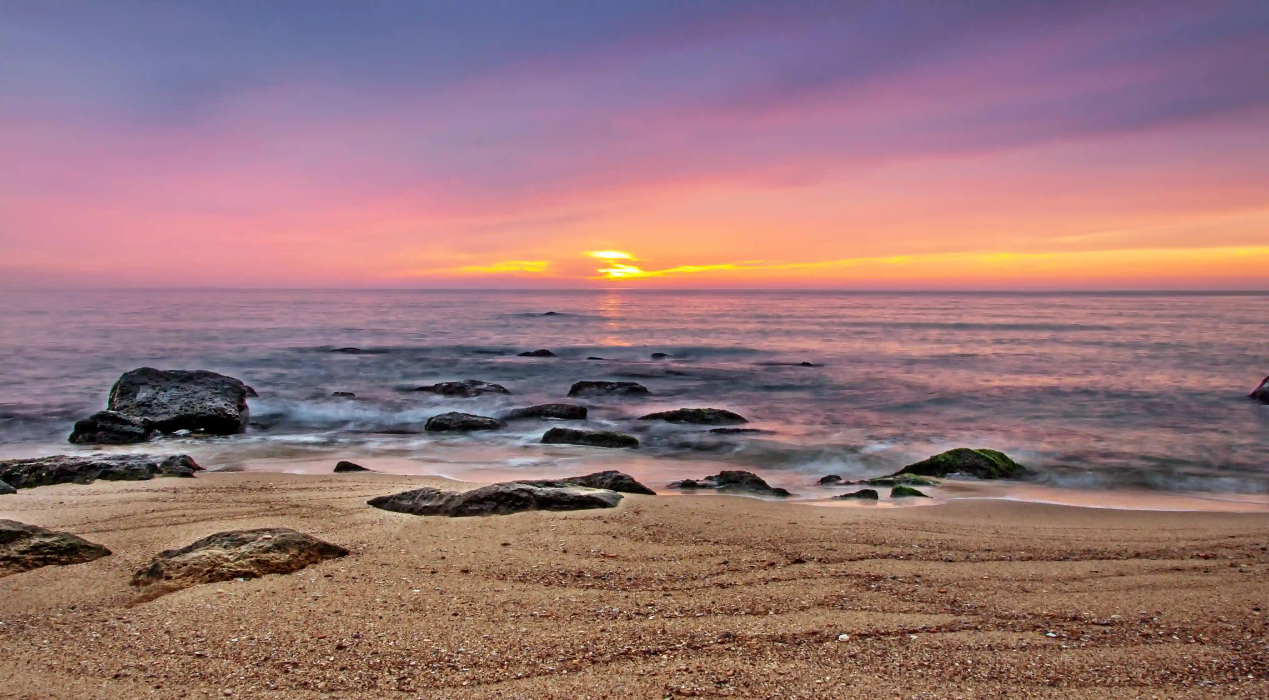 揭開愛情故事的面紗：五個理由讓你愛上《打開櫃門》這部短片