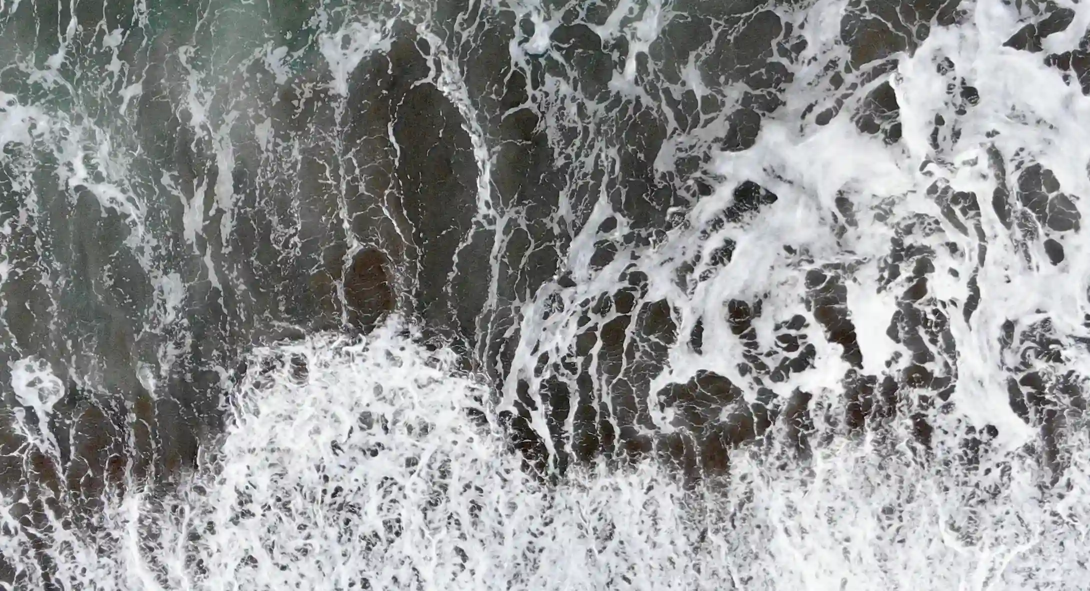 如何在戀愛中脫穎而出？掌握這五個撩妹技巧，讓她心動不已！