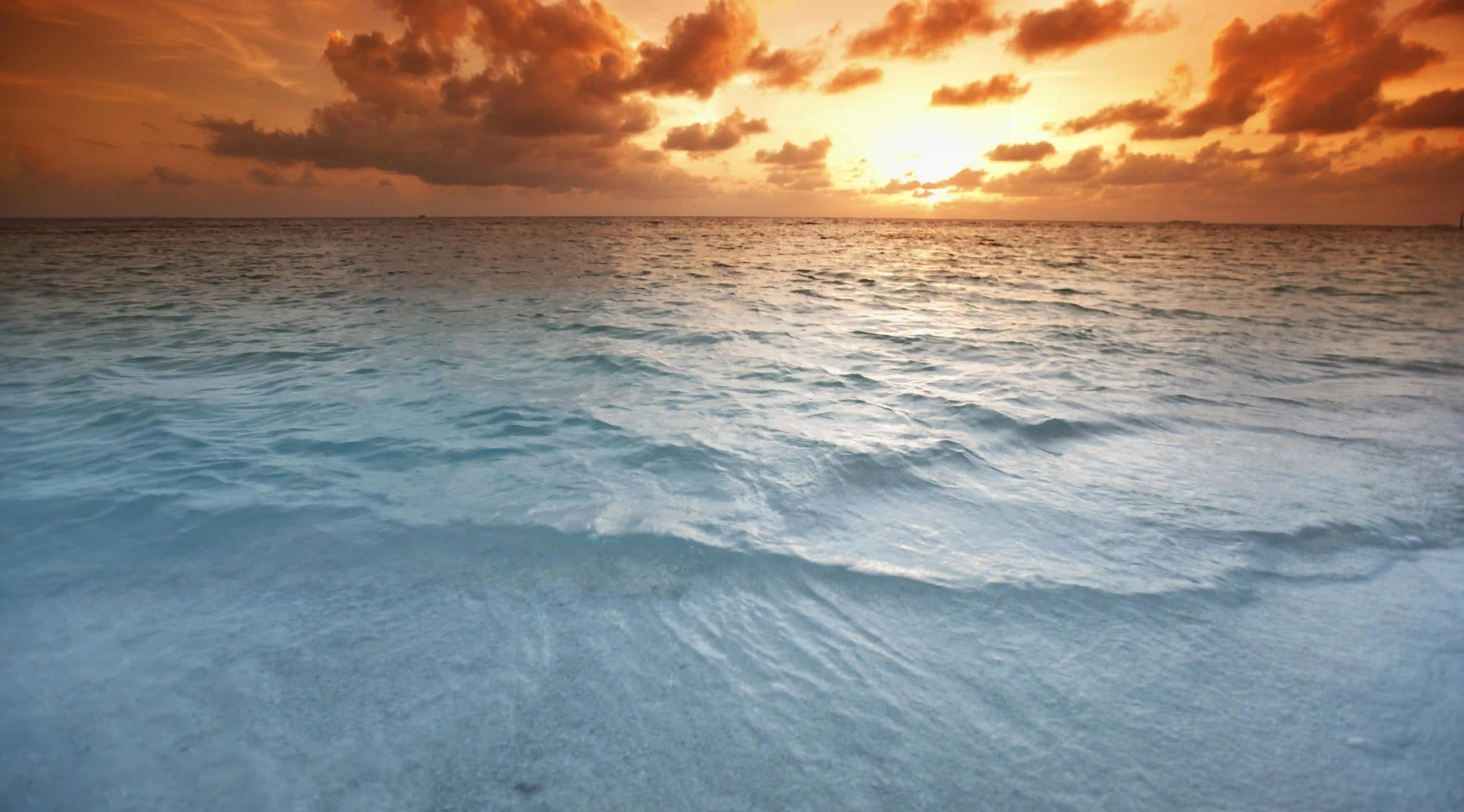 女人不回微信背後的真相：她在等你主動還是已經心有所屬？